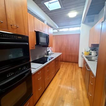 FURNISHED BEDROOM IN QUIET ATTRACTIVE SOUTH PALO ALTO HOME 1