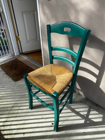 2 Stylish Wicker Green Chairs 2