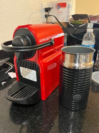 Nespresso coffee machine and aeroccino 1