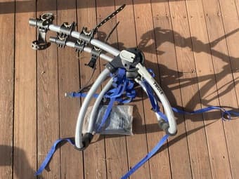 THULE GATEWAY BIKE TRUNK RACK 2