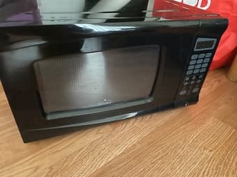 0.7 CU. FT. 700 Watt, Touch Control, Black Microwave Oven 1