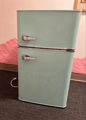 Like-New Refrigerator/Freezer 1