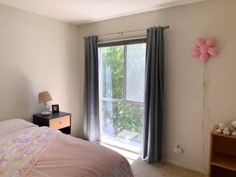 Sunny 1 bed/1 bath in Sharon Heights, 5-10 min bike ride to campus 2