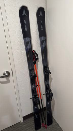 2022 Atomic REDSTER Q4 + M 10 GW 177cm ski 1