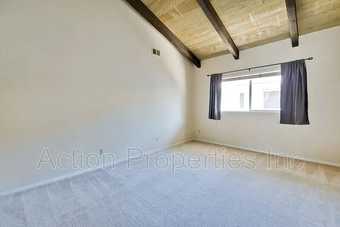 Sublease a room for a month near San Antonio Caltrain station 2
