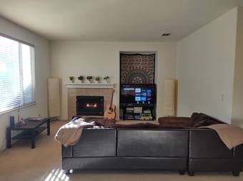 Master Room Available in beautiful big house - 15 min to Stanford 2