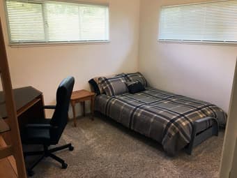 Furnished Bedroom Walking Distance to Campus 1