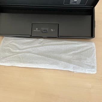 Logitech MX Keys (like new, in box) 2