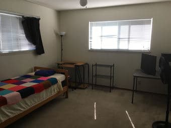 Large Sunlit Private Room, near Apple/DeAnza College (15 min Stanford) 1