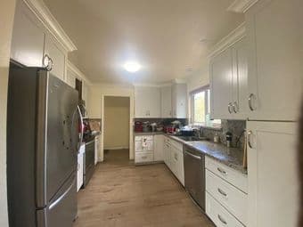 Menlo Park: One bedroom available in a spacious 3 Bed 2 Bath condo 3