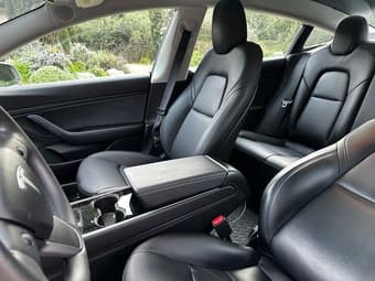 Tesla Model 3 (2019) 3
