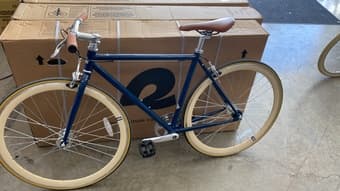 Stylish commuter bike - excellent condition - 250 Dollars 2