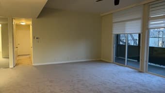 Roommates Wanted – Spacious Living Room in 2B/2B Oak Creek Apartment 1