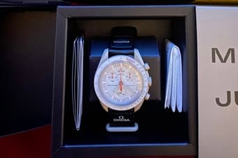 Mission to Jupiter/Omega-Swatch/Moonswatch 1