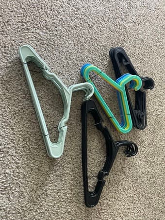 clothes hanger 1