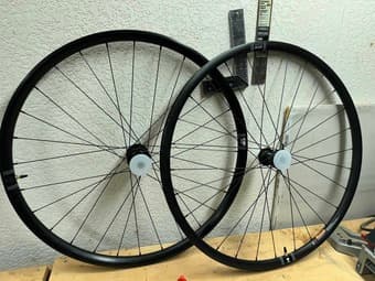 DT Swiss 370 Gravel Wheelset w/ WTB i23 EZR rims 1