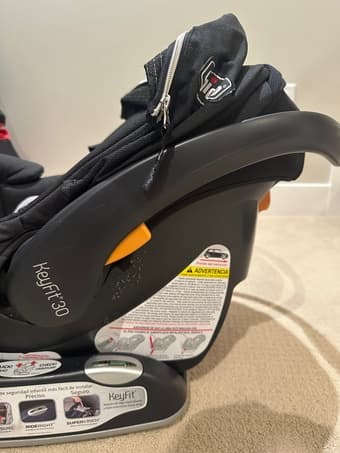 Chicco Keyfit 30 Infant Car Seat 2