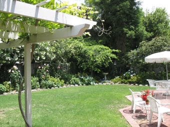 Charming FULLY FURNISHED STUDIO-COTTAGE in ”Old Palo Alto” 2