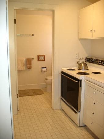 Charming FULLY FURNISHED STUDIO-COTTAGE in ”Old Palo Alto” 3