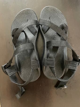 Women's Chacos Size 8 Solid black 2