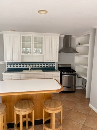 Charming 1 BR Cottage 2