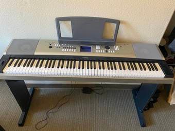 Yamaha 88-key Piano Keyboard + Stand + Sound Pedal 1