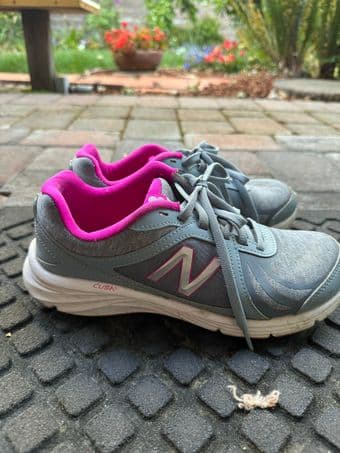 New Balance women's sneaker 1