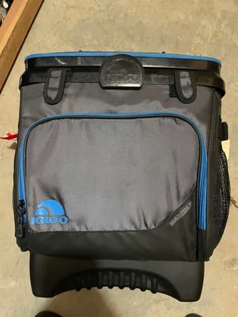 igloo cooler 1