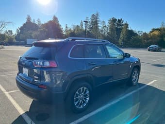 2019 Jeep Cherokee Latitude Plus Sport Utility 4D - 45,000 miles 1
