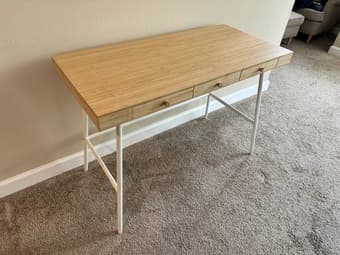 Small desk 1