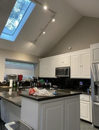 PA summer room sublet w/ ping pong table, hot tub, other goodies 3