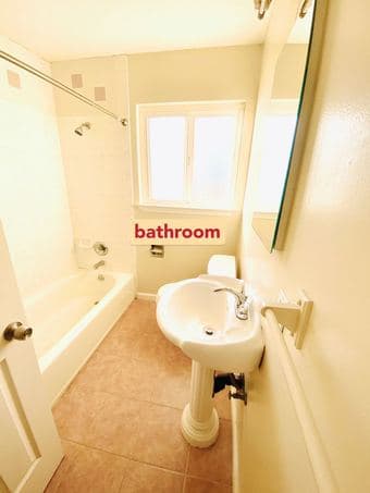 【Palo Alto 94306】 【Rent O-N-E room in 2B1B Apt】【 available in Aug】 2