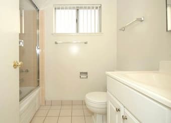 1B available in 2B/1B Apt (only female) 1