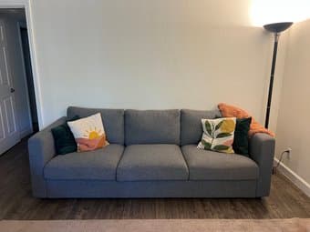 Priced to sell fast ... excellent condition couch / sofa! 1