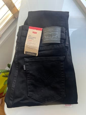 Brand New Women's 721 Levi's - Size 8 Short - High Rise Skinny - Black 1