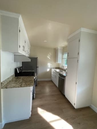 Room Available in San Carlos 2