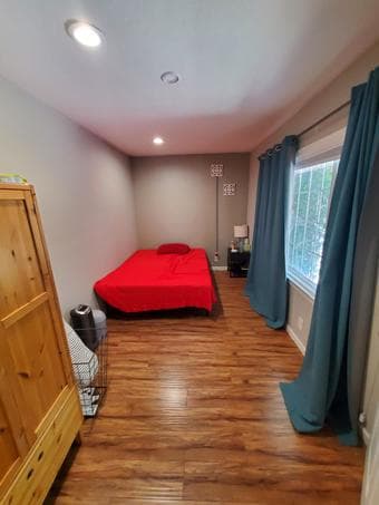 4B 3bath, house, Aug 1 or Sept 1, 3 Stanford postdocs 3