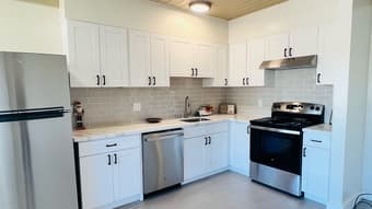 【Redwood City 94061】 【1B1B Apt $2550】 1