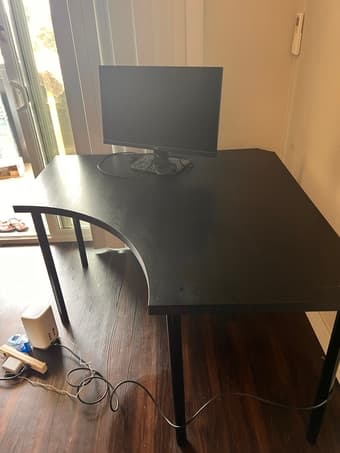 Corner Desk 1
