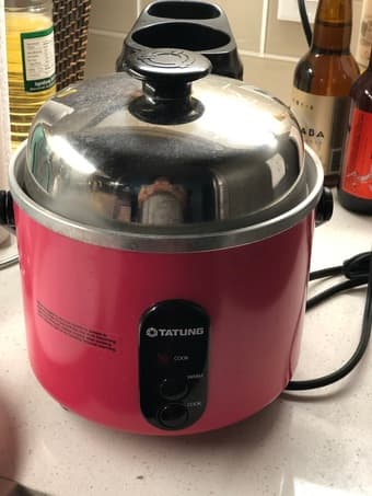Move out sale: mattress, rice cooker, lamps, standing desk, keyboard 3