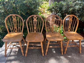 Solid Oak Pedestal Table & 6 chairs (Dinaire, Buffalo, NY) 4