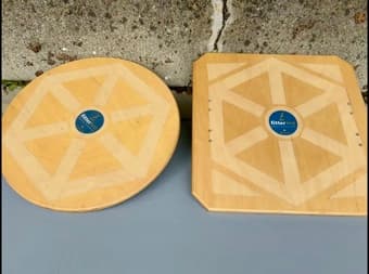 2 x Balance boards 1
