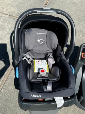 Uppababy Mesa carseat 2018 with 2 bases for sale 2