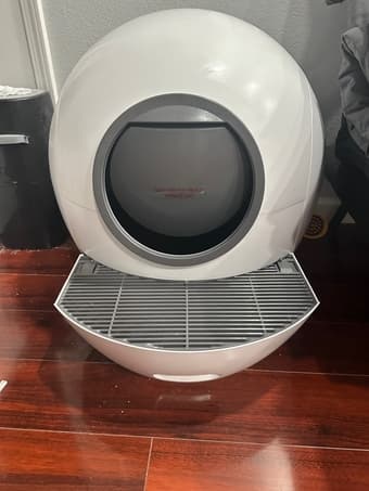 Self-Cleaning Cat Litter Box 1
