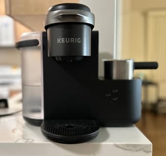 Keurig coffee machine with automatic milk frothing 1