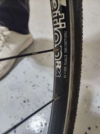 Diamond back hybrid bike 3