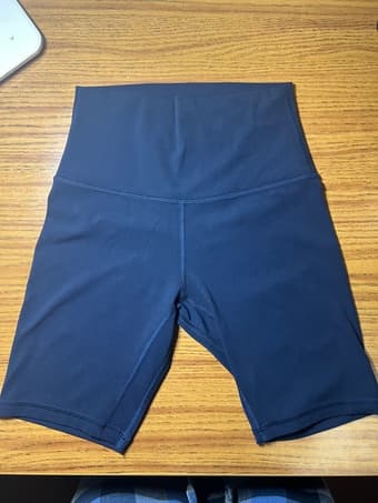 Lululemon Biker shorts size 6 2