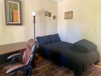 Furnished room for long term rent in Menlo Park Willows 1
