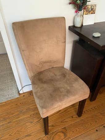 FREE dining room chairs x4 2