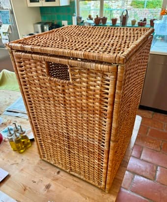Laundry basket 1